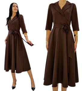 Elegancka brązowa rozkloszowana sukienka midi z kołnierzem i paskiem  R 36-54