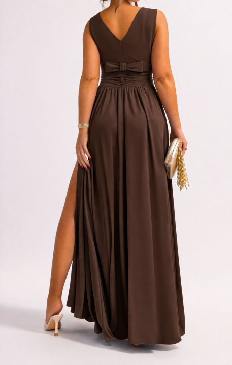 Elegancki wieczorowy look w brązie.png